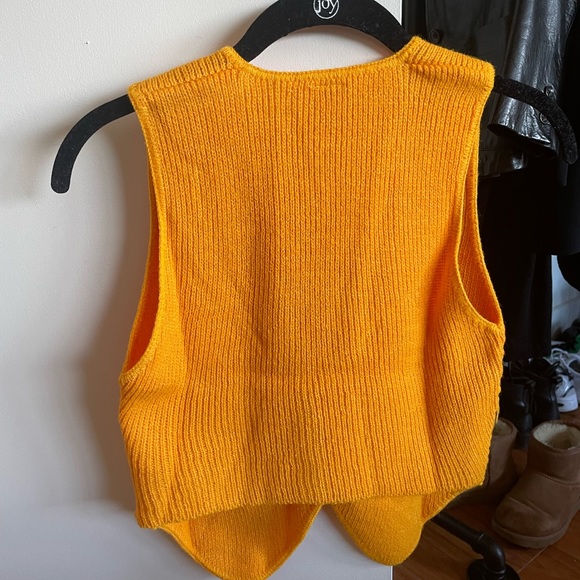 Vintage women a vest shirt - Picture 2 of 4